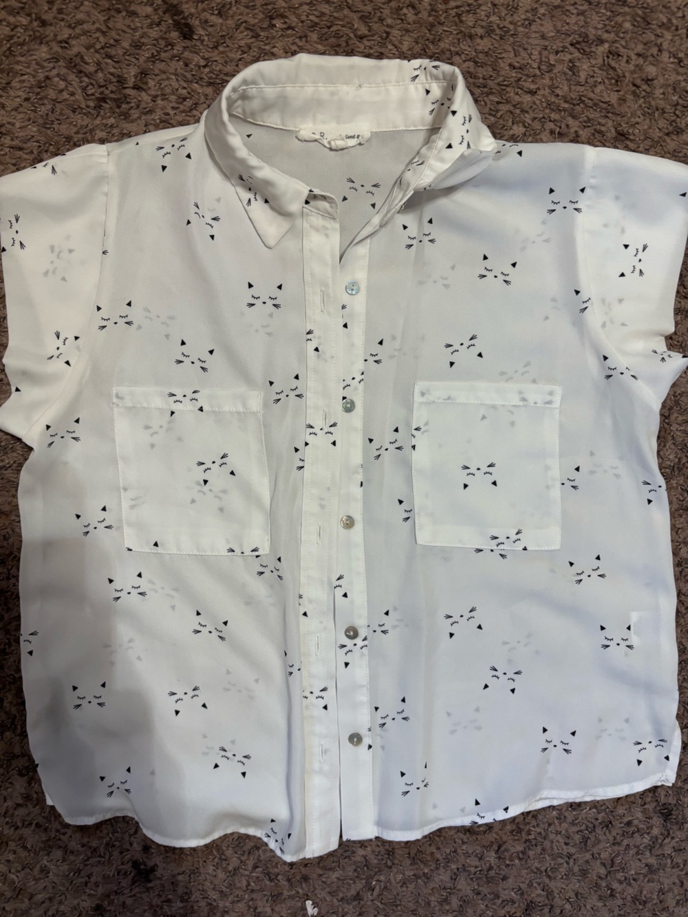 Sweet Rain White Short-Sleeve Button-Down Shirt with Black Kitten eyes Print